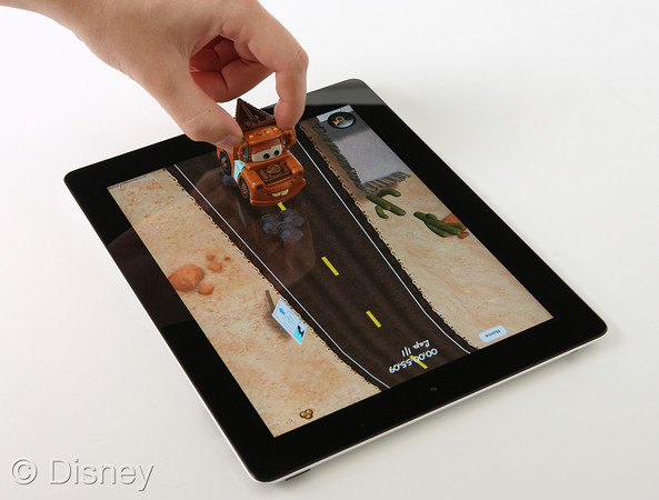 Disney AppMATes – Your iPad is a Virtual Race Track